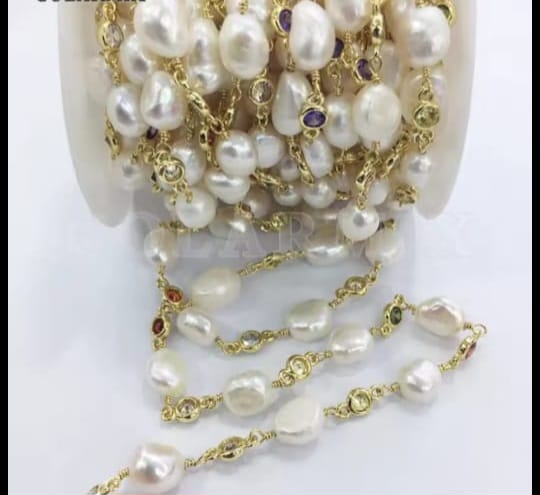 77053172 Collar camisero de perlas de rio