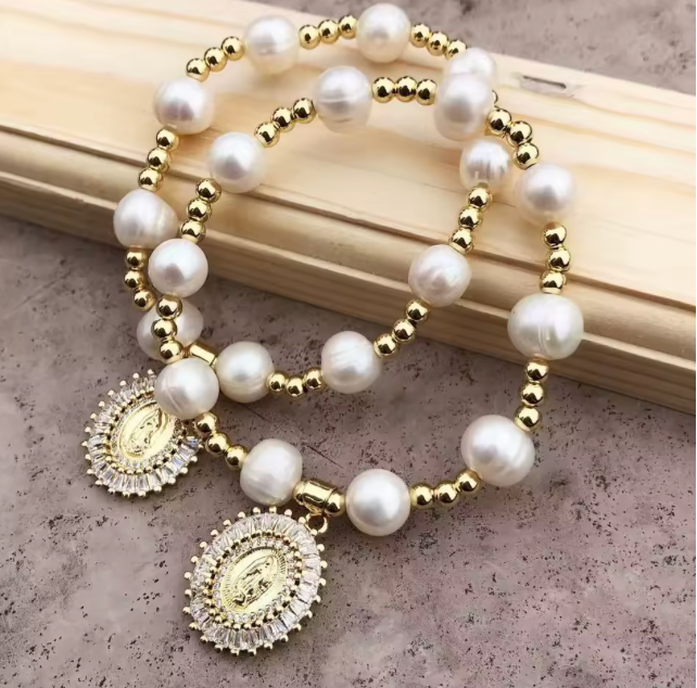 86544628 Pulsera Virgen de Guadalupe y perlas en oro laminado 18k (3 Capas)