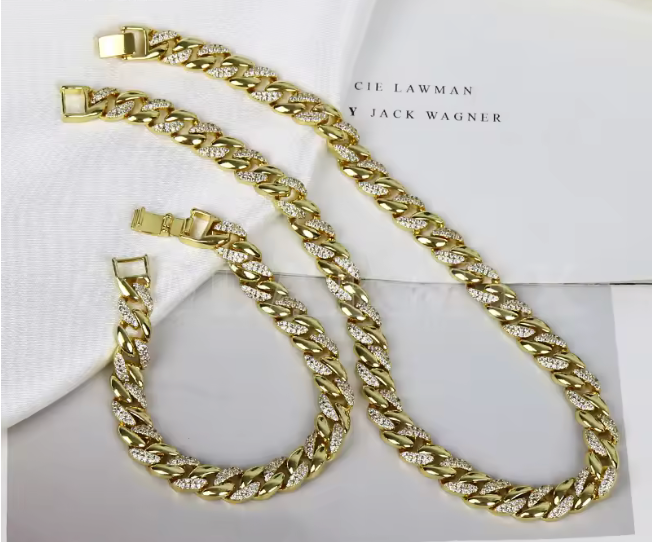 89174004 Cadena de lujo con brillantes en oro laminado 18k (3 Capas)