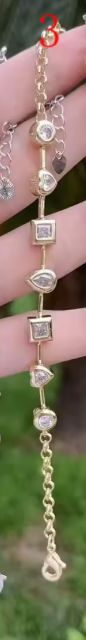 94971892 Pulsera adornada con piedras CZ en Oro Laminado de 18k (3 Capas)