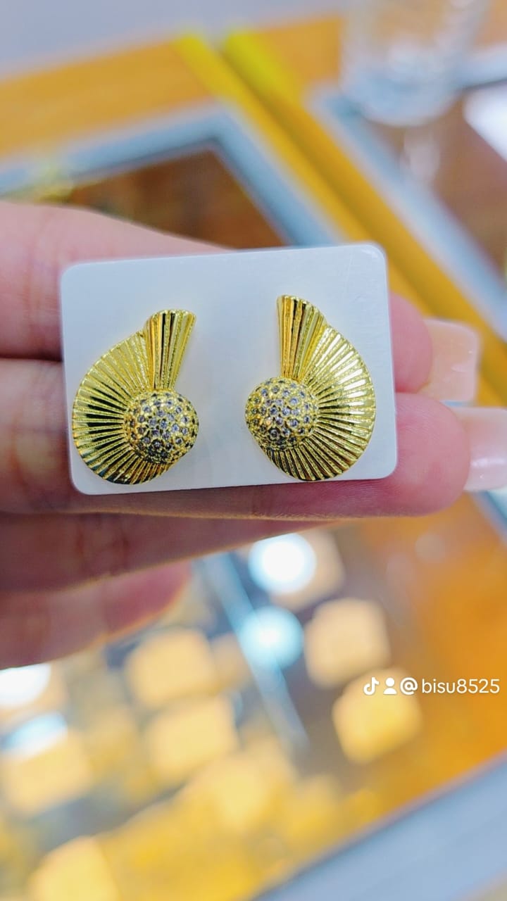 Aretes medio abanico
