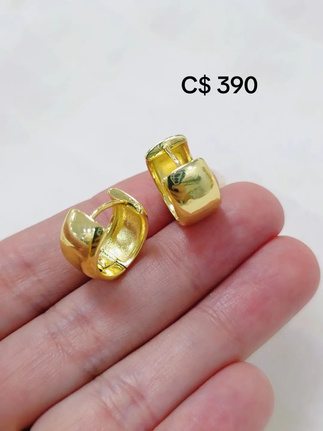 26746100 Aretes huggies en oro laminado 18k (3 Capas)