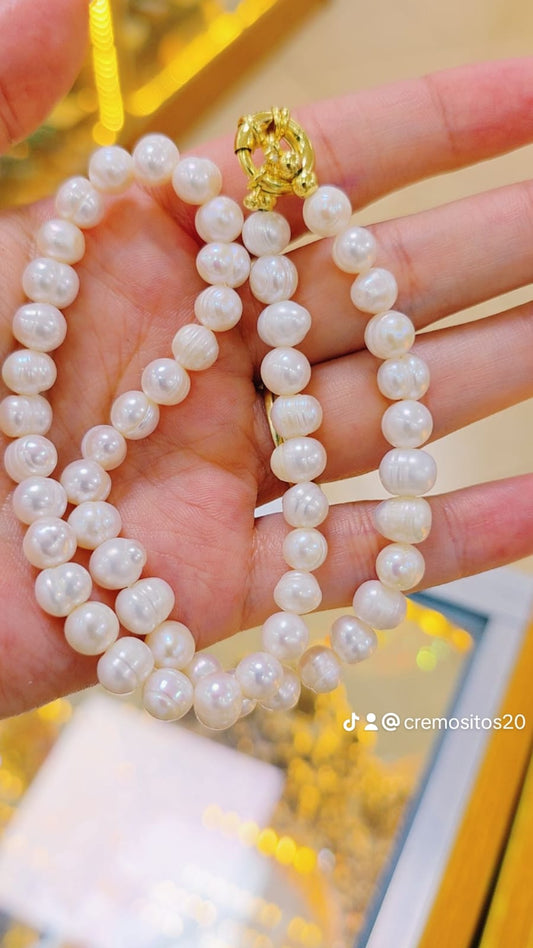 Collar de perlas naturales