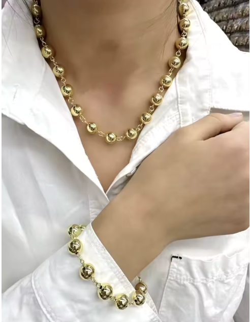 56790260 Conjunto de esferas doradas en oro laminado 18k (3 Capas)