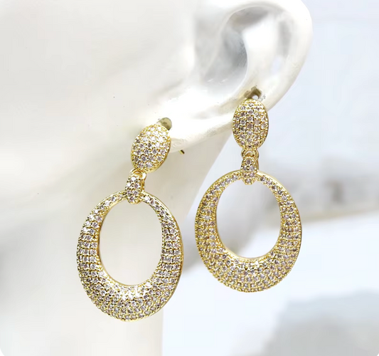 89569780 Aretes geometricos con pavé de brillantes en oro laminado 18k (3capas)