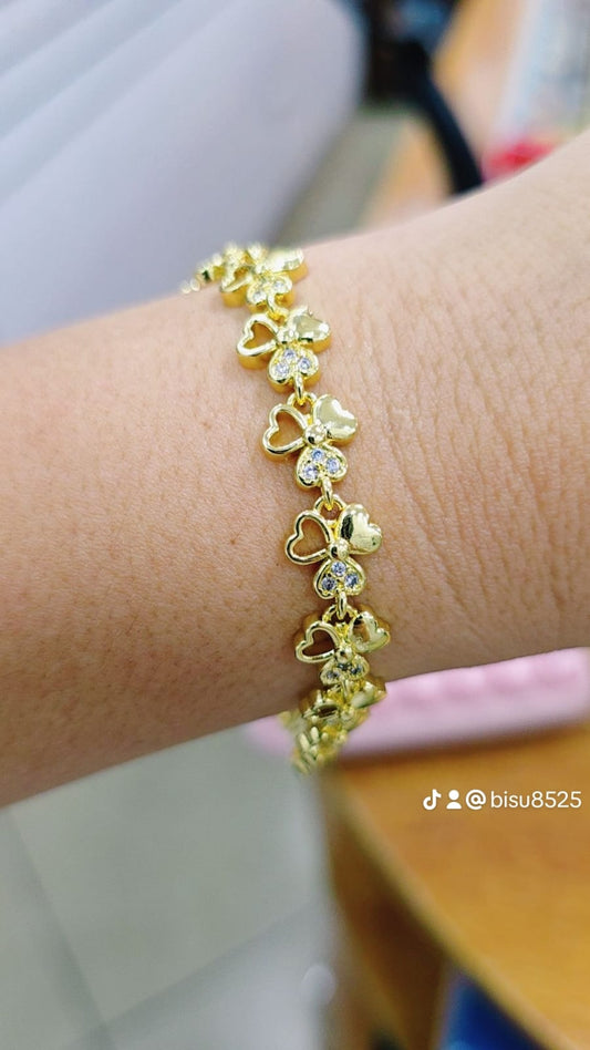 Pulsera trébol de corazones
