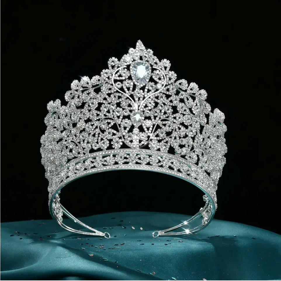 QS2424 Tiara con piedras lagrimas y pave de brillantes