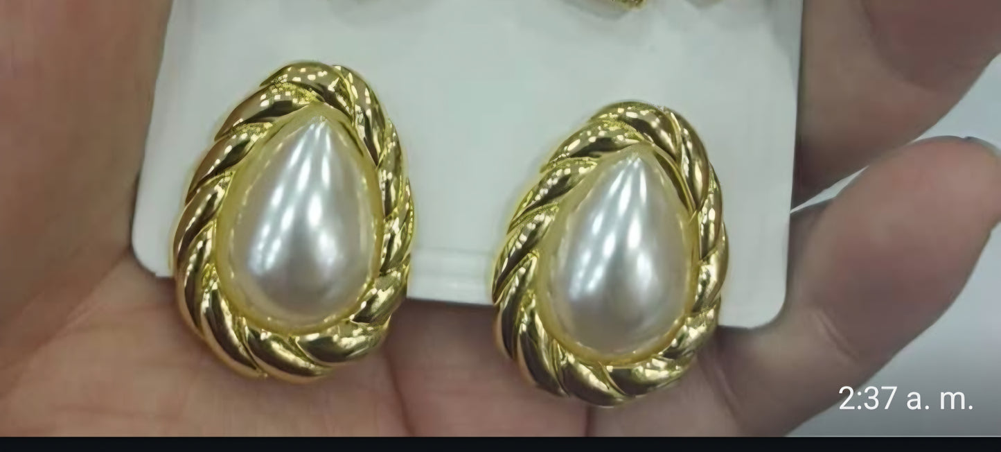 54166004 Aretes perlas ovaladas