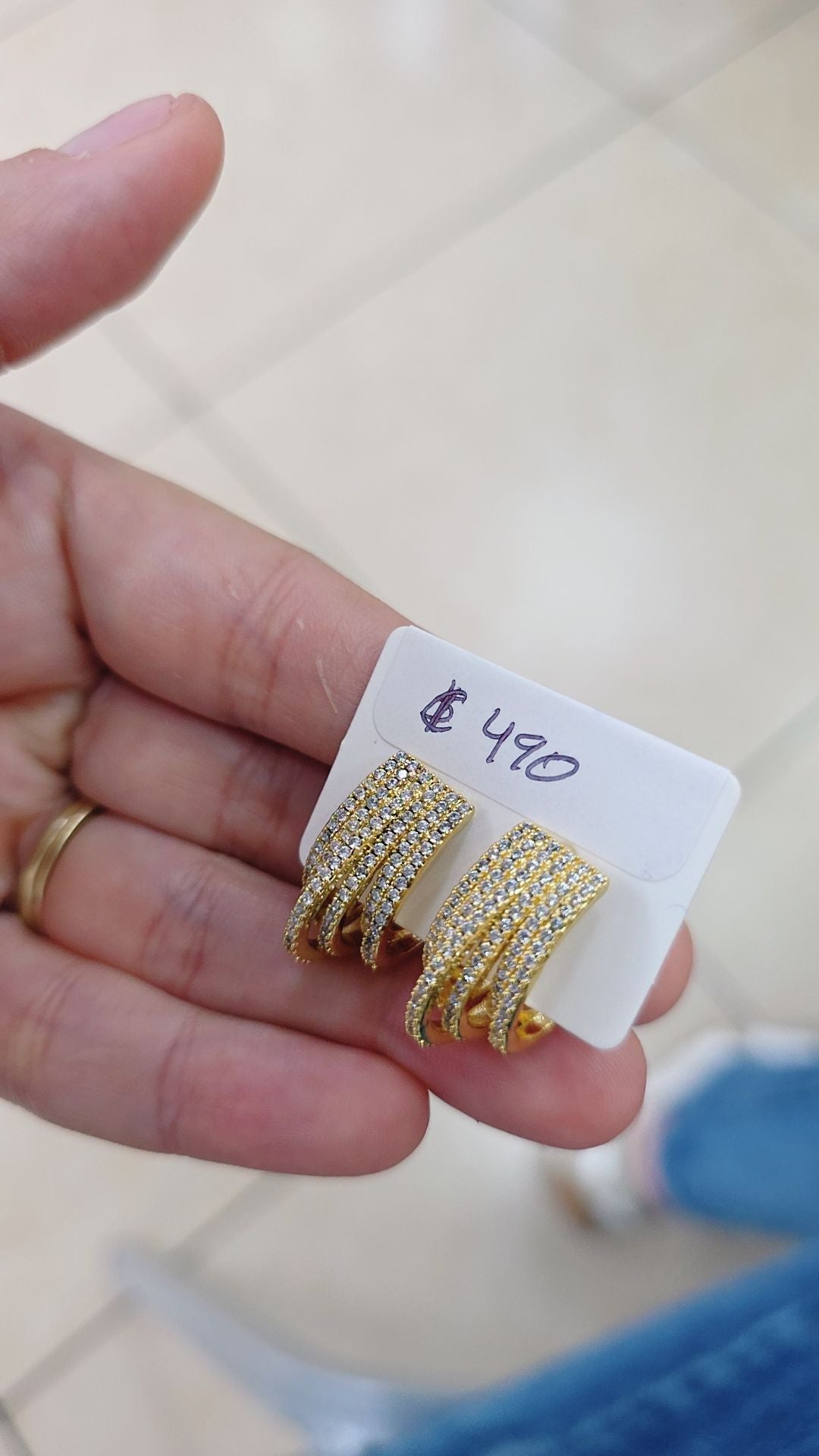 91377908 Aretes  varias lineas de circones