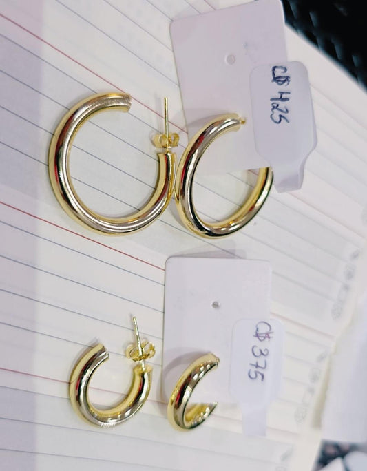 Aretes media argolla en oro laminado 18k (3 Capas)