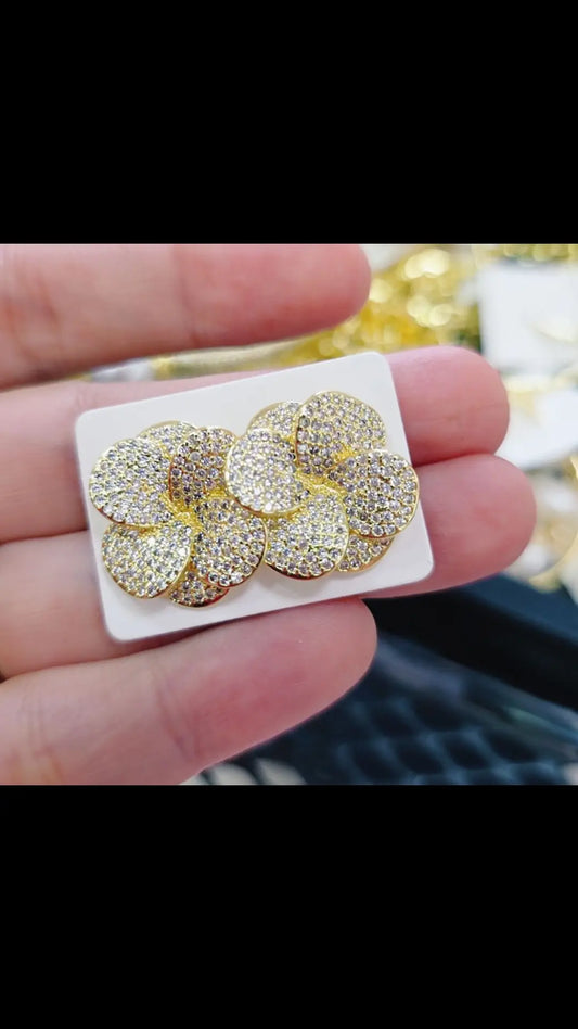 Aretes flor oro laminado